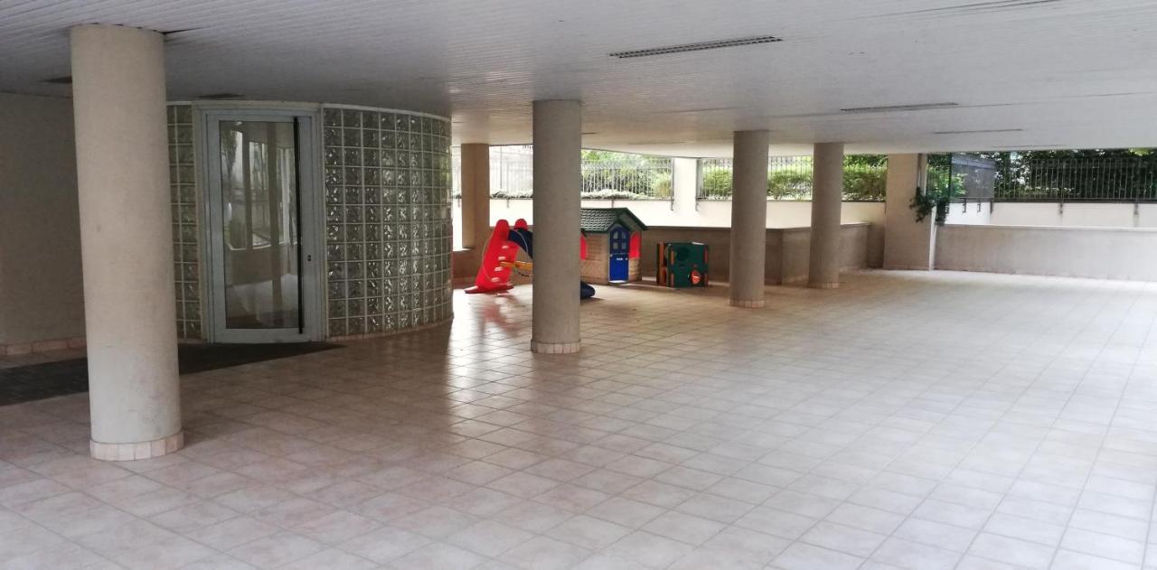 Casa Vacanze La Mela Monza Exteriér fotografie