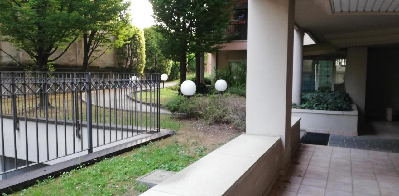 Casa Vacanze La Mela Monza Exteriér fotografie